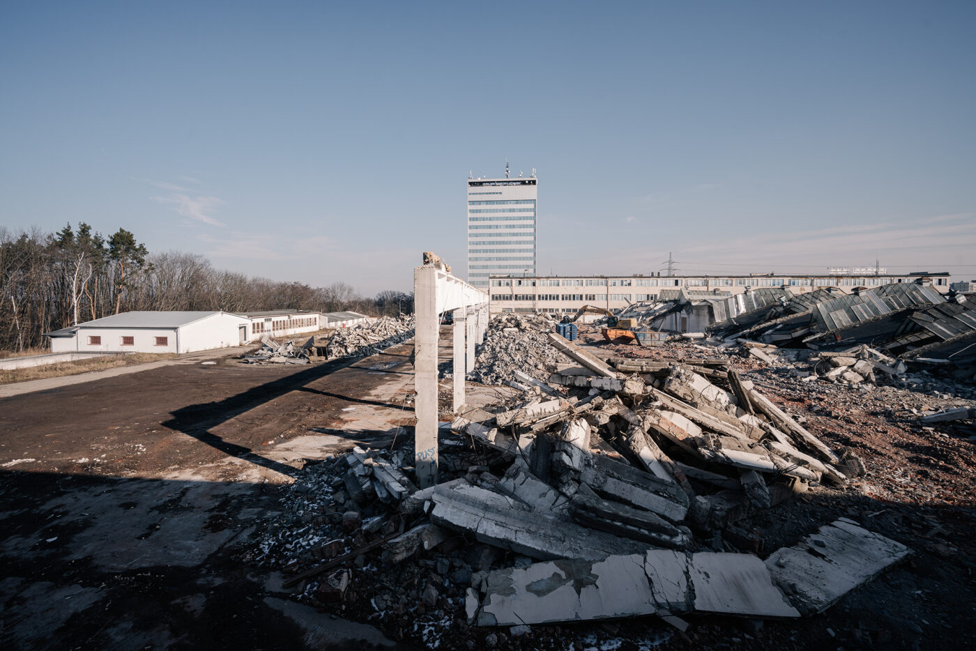 demolice továrny Aritma ve Vokovicích 