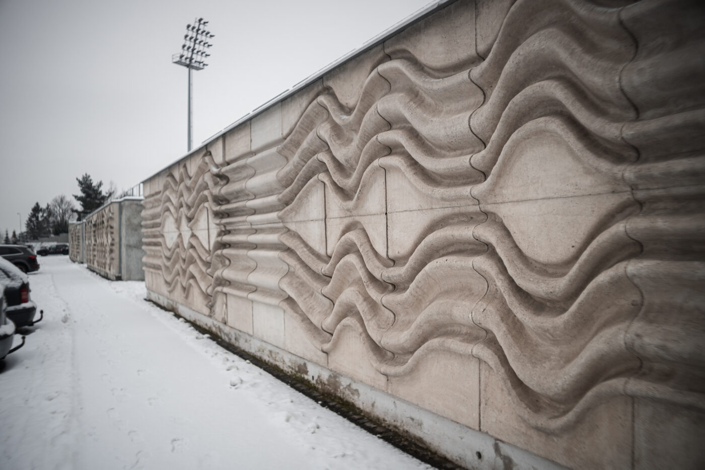 reliéf betonová stěna sochařů Nováka Judla na pražském Strahově