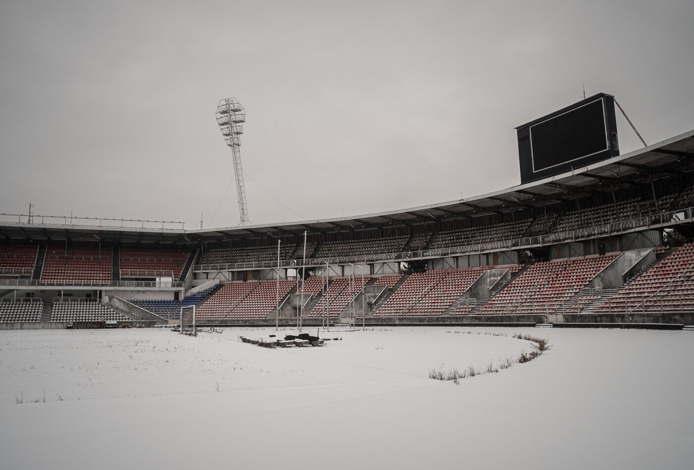 havarijní stav stadionu Evžena Rošického