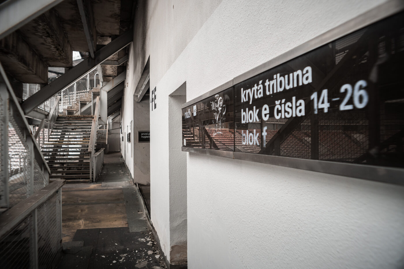 krytá tribuna stadionu Evžena Rošického na Strahově