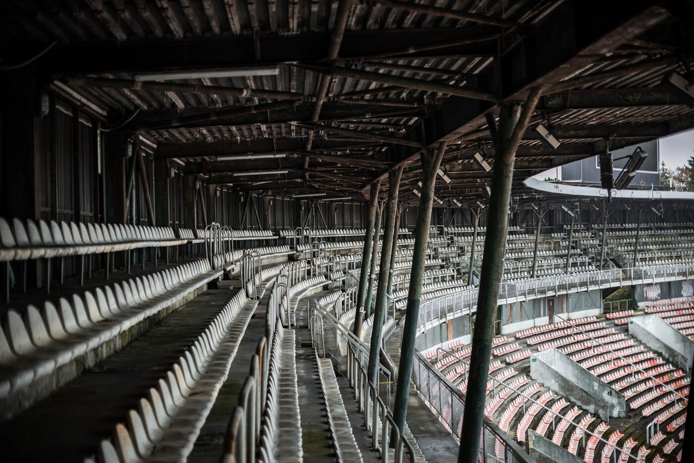 havarijní stav stadionu Evžena Rošického