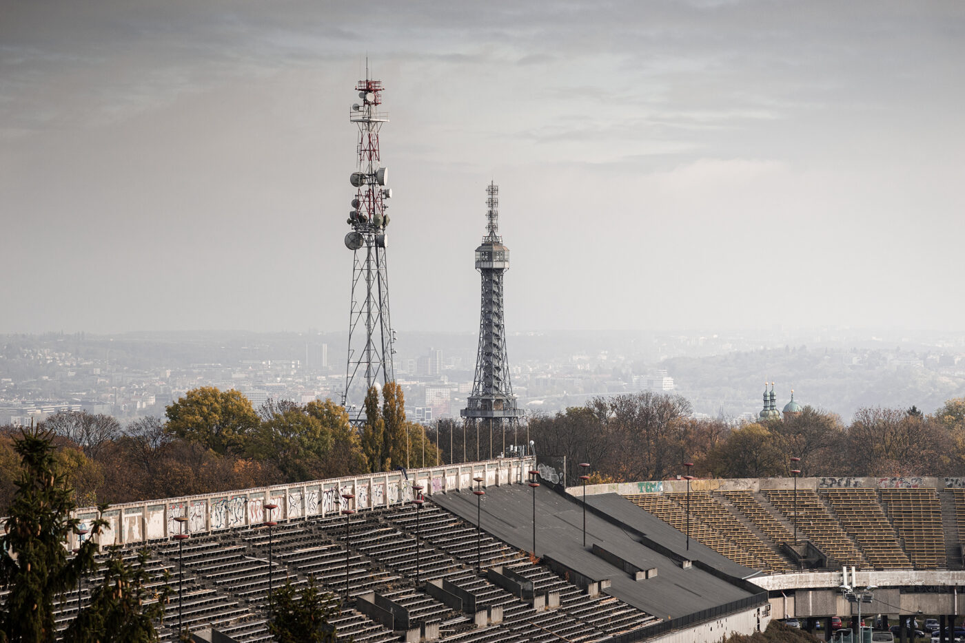 výhled na Prahu ze střechy stadionu Evžena Rošického