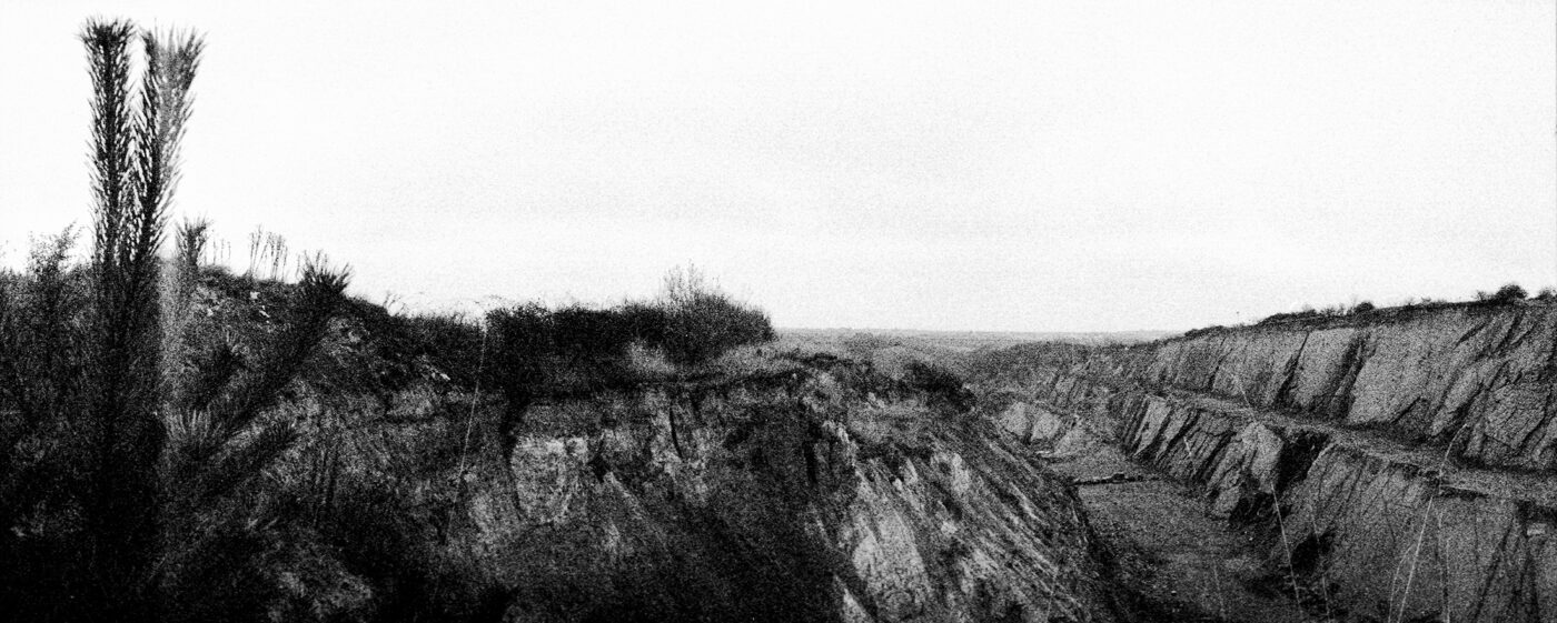 Analogová Panoramatická fotografie Prahy, Praha panoramatická, fotoaparátem Horizon 202, lom Hvížďalka Kosoř