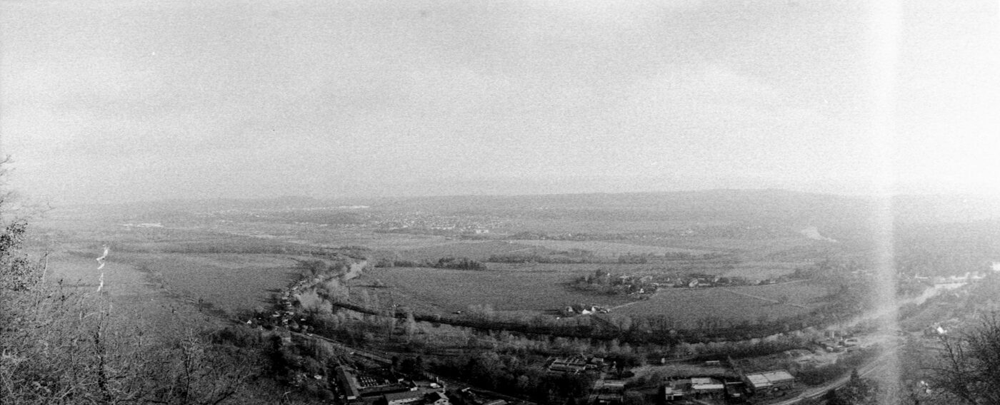 Analogová Panoramatická fotografie Prahy, Praha panoramatická, fotoaparátem Horizon 202, vyhlídka na Černošice