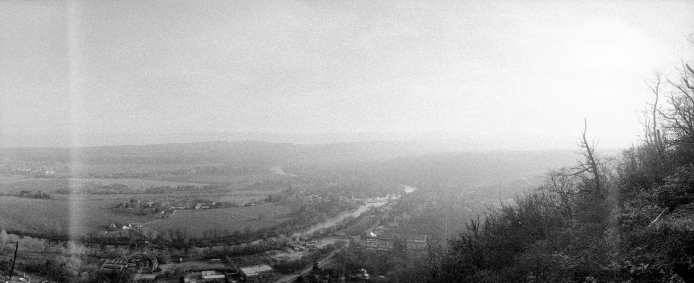 Analogová Panoramatická fotografie Prahy, Praha panoramatická, fotoaparátem Horizon 202, vyhlídka na Černošice