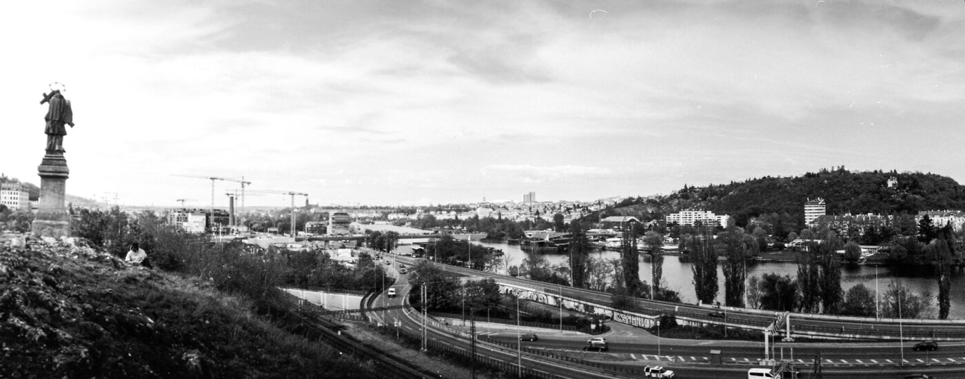 Analogová Panoramatická fotografie Prahy, Praha panoramatická, fotoaparátem Horizon 202, Zlíchov