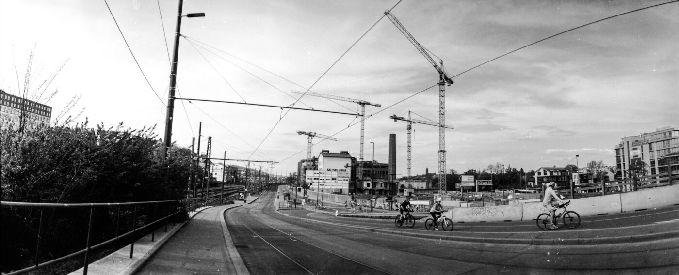 Analogová Panoramatická fotografie Prahy, Praha panoramatická, fotoaparátem Horizon 202, Lihovar