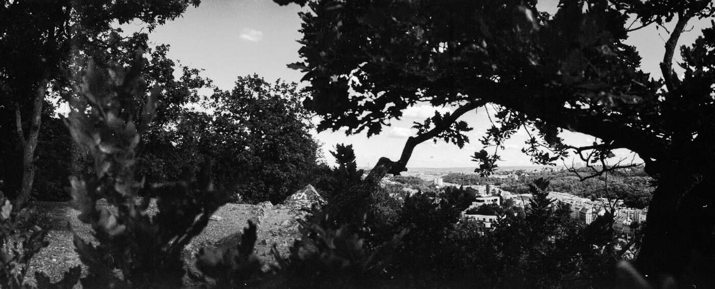 Analogová Panoramatická fotografie Prahy, Praha panoramatická, fotoaparátem Horizon 202, vyhlídka Zvolská homole